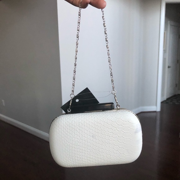 Harve Bernard Hard Shell Textured Evening Clutch - Picture 4 of 5